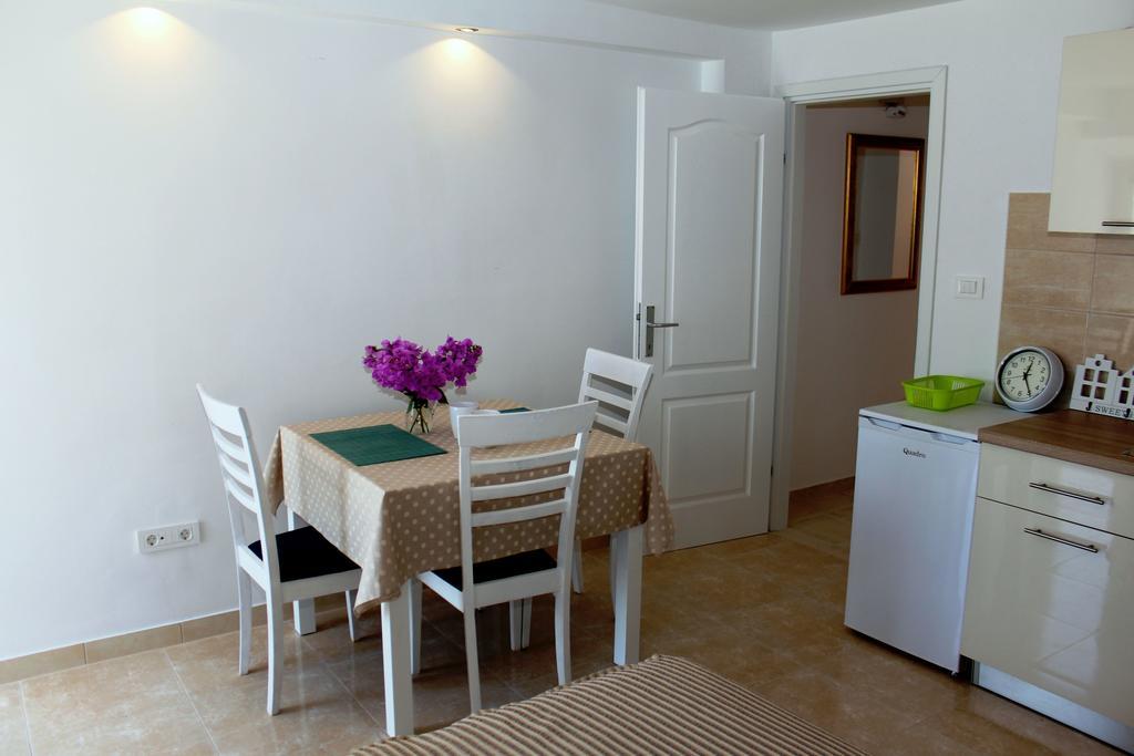 Apartment La Luna Kaštela Zimmer foto