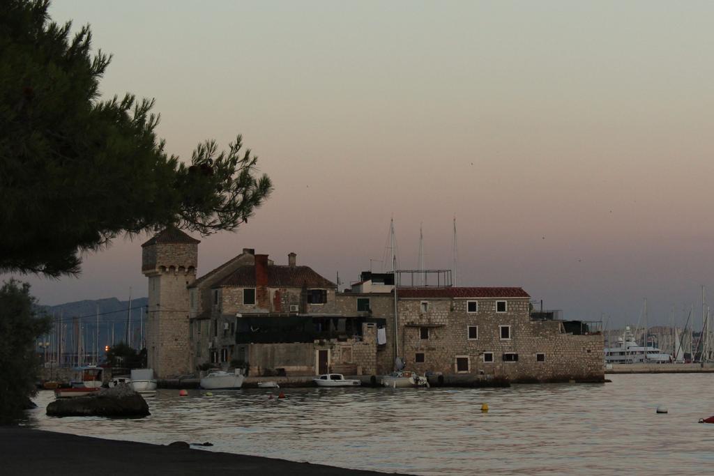 Apartment La Luna Kaštela Zimmer foto